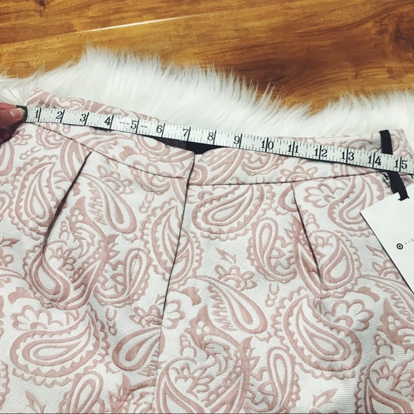 NWT Victoria Beckham Target Paisley Shorts - Picture 6 of 6